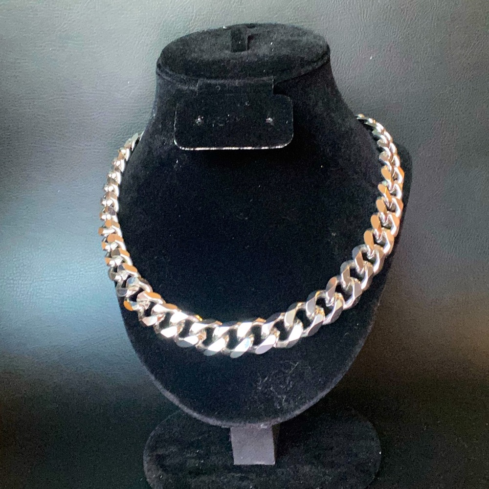 Large Silver toned Chain Necklace (H&M) 20in